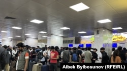 Pakistani students leaving Kyrgyzstan following mob attacks. Manas international airport in Bishkek. May 21, 2024