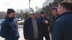 "Үйүбүзгө документ алалбай жатабыз". Кара-Суудагы элдин талабы  