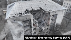 Наслідок одного з попередніх обстрілів Селидового, фото ілюстративне