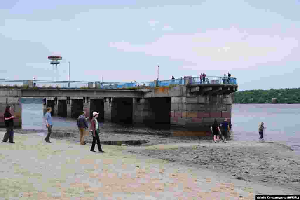 Обміління майже дійшло до пірса