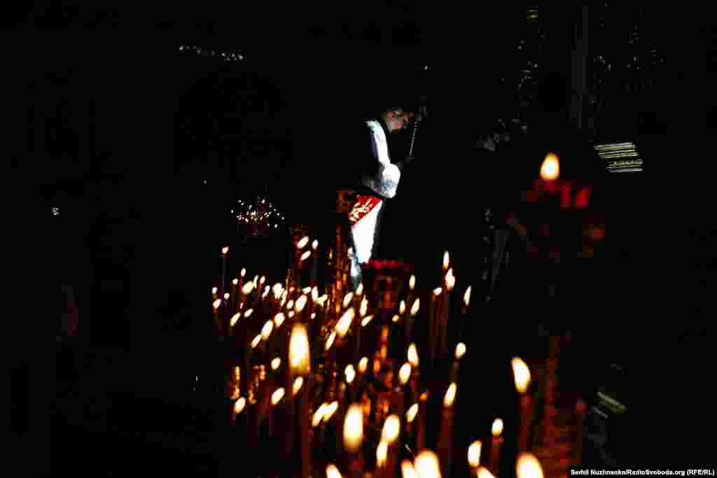 Великодні богослужіння в Успенському соборі Києво-Печерської лаври. Київ, 5 травня 2024 року