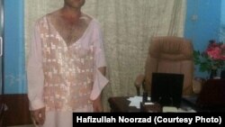 یک خبرنگار افغان که مورد خشونت قرار گرفته است