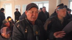 ОШ: Кытайга жүк ташыган ондогон айдоочу митингге чыкты 