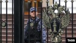 Забор у Генпрокуратуры РФ, иллюстративное фото