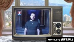 Трансляція відеозвернення Володимира Зеленського у Криму. Колаж