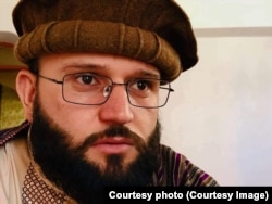 حسیب احراری نویسنده، شاعر و نقاش