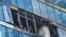 Пошкоджена офісна будівля в «Москва-Сіті» після повідомлення про атаку безпілотника, 1 серпня 2023 року