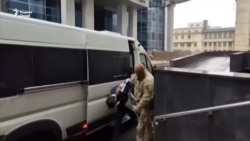 "Ба писарам насиҳат мекардам, ба роҳи рост рав"