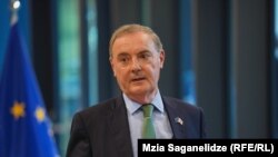 Евробиримдиктин санкциялар боюнча атайын өкүлү  Дэвид О’Салливан.