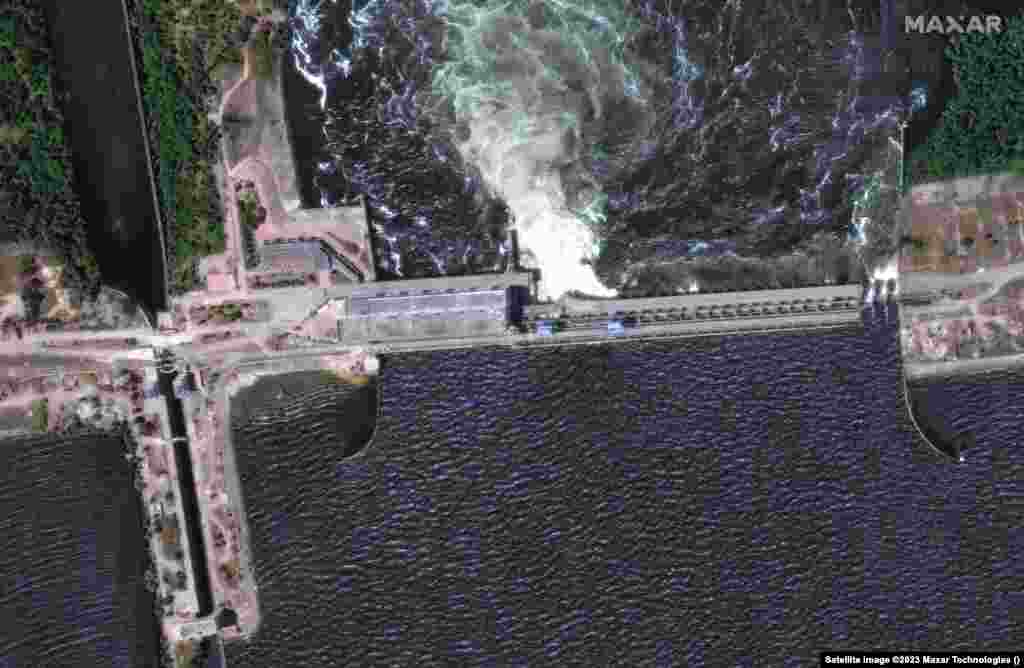 Satellite images show the Russian-controlled Nova Kakhovka dam on June 5 and the same area on June 6 after it was breached.&nbsp;