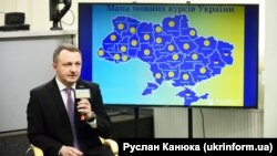 Тарас Кремінь наполягає на необхідності використання чинного правопису в усіх сферах суспільного життя (архівна світлина)