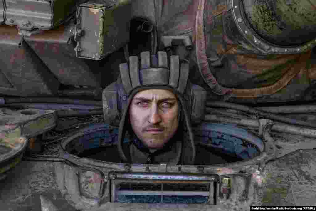 Юрій &ndash; механік та водій танка на бойових позиціях. Донбас, червень 2022 року