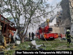 Результат російської ракетної атаки по Черкасах. Готель зруйнований. Триває розбір завалів. 21 вересня 2023 року