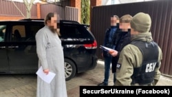 У лютому керівнику Черкаської єпархії УПЦ (МП) повідомили про підозру у порушенні рівноправності громадян залежно від їх релігійних переконань. Тоді митрополит Феодосій казав, що не жалкує «ні про одне слово»
