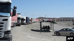 پاکستان تعرفه‌های گمرکی بر میوه‌ها و سبزیجات تازۀ افغانستان را تا ده برابر افزایش داده است.