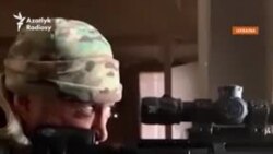 "Ruslaryň özleri gaçyp gidýärler, siz bolsa raýatlyk üçin gidýärsiňiz"