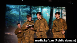 "Җәлилгә хат" спектакленнән күренеш. КФУ матбугат хезмәте фотосы