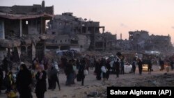 تخلیۀ مردم از غزه (عکس آرشیف) 