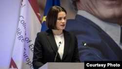 Світлана Тихановська заявила, що з вироком чи без нього вона й «демократичні сили робили і робитимемо все можливе, щоб звільнити наших політв’язнів і привести нашу країну до демократичних змін»