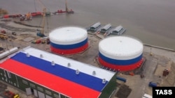 Фото: нова плавуча водозабірна станція в Ростовській області для перекачування води з Дону на окуповані Росією території Донбасу, березень 2023 року