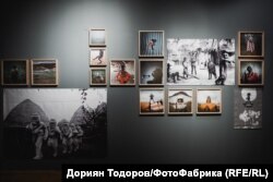 Кадър от изложбата „По ръба на реалността“, която може да се види в Националната галерия - Двореца до 17 март 2024 г.