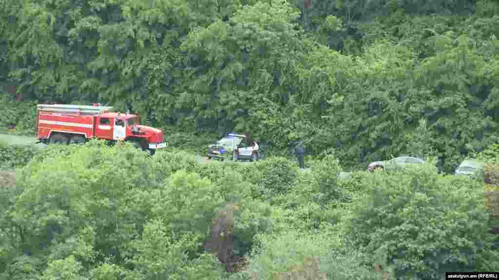 Ներքին գործերի նախարարությունն ավելի վաղ հայտարարել է, որ ականազերծման գոտիներում իրականացնում է ուժեղացված ծառայություն` ականապատ գոտիներ քաղաքացիական անձանց մուտքը թույլ չտալու և նրանց անվտանգությունն ապահովելու համար։