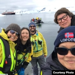 Врач Айжан Кунтунова с коллегами