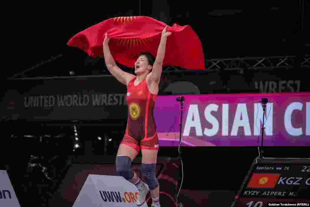 Айпери былтыр Дүйнө чемпионатында күмүш байге алгандан кийин Парижде өтө турган Олимп оюндарына жолдомо алган.