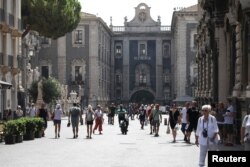 До Сицилії евакуювали понад 60 вихованців дитячих будинків з Донецької області, групу розподілили по трьох містах – Трапані, Модіка і Катанія