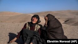 دو باشنده منطقه زنده جان هرات