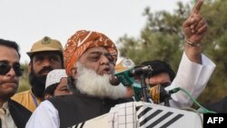 مولانا فضل الرحمن، رهبر حزب جمعیت علمای اسلام پاکستان