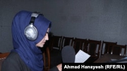 خاطره یکی از دختران کارمند یک رادیوی محلی در ولایت پروان که حالا در نتیجه محدودیت های وضع شده نمیتواند به کار خود ادامه بدهد