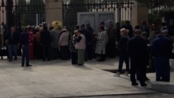 Diňle: Onlarça türkmenistanly nägilelik bildirip, ret edilen türk wizasy üçin puluny yzyna aldy