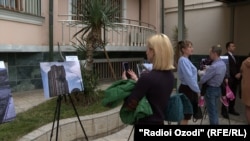 Лаҳзае аз намоишгоҳ