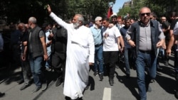 Օրենքն արգելում է, որ Բագրատ սրբազանն առաջադրվի վարչապետի թեկնածու