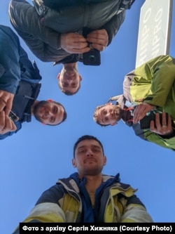 Сергій Хижняк з колегами-спортсменами