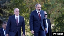 Նիկոլ Փաշինյան և Արշակ Կարապետյան, արխիվ