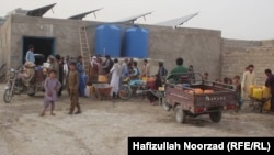 برخی از شرکت های خصوصی در نیمروز آب را به مردم فراهم می کنند اما بسیاری از باشنده های نیمروز می گویند که توان خرید ندارند