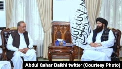 امیرخان متقی سرپرست وزارت خارجه حکومت طالبان در دیدار با آصف علی درانی نماینده ویژه پاکستان در امور افغانستان 