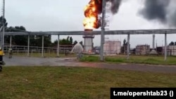 Пажар на НПЗ у Краснадарскім краі ў чэрвені 2023 году пасьля ўкраінскай атакі. Ілюстрацыйнае фота