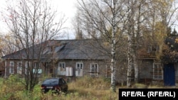 Опустевшие дома в селе