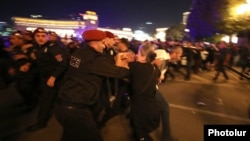 Armenia - Riot police clash with anti-government protesters in Yerevan, September 20, 2023.