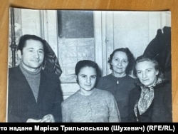 Наталія Шухевич – сестра Романа Шухевича (головнокомандувача УПА), Наталія Березинська-Шухевич – дружина Романа Шухевича, Марія Трильовська (Шухевич) – донька Романа Шухевича, чоловік Наталії Шухевич – шваґер Романа Шухевича.1958 рік