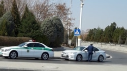 Diňle: Prezidentiň Mara sapary döwründe ak reňkde bolmadyk ulaglar ‘tussag edildi’, hereket çäklendirildi