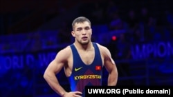 Амантур Исмаилов күрөш боюнча Дүйнө чемпионатында. Белград, Сербия. 23-сентябрь, 2023-ж.