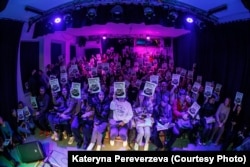 Презентація друкованого журналу «Харків, де твоє обличчя?», який випустив «Люк». Харків, жовтень 2023 року