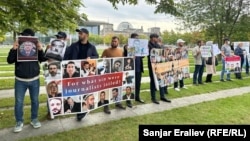 Тажик оппозициясынын митинги. Берлин, 2023-жыл.