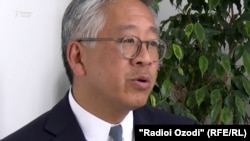 Доналд Лу, ёвари Котиби давлатӣ ё вазири корҳои хориҷии Амрико дар умури Осиёи Ҷанубӣ ва Марказӣ