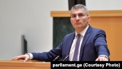 Վրաստան - Խորհրդարանական մեծամասնության ղեկավար Մամուկա Մդինարաձե, արխիվ