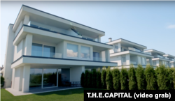 Триповерховий котедж у «Конику»